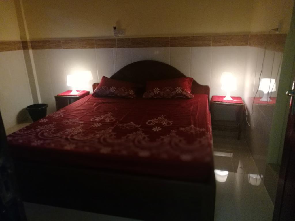 Nomads Guesthouse Kampot Buitenkant foto