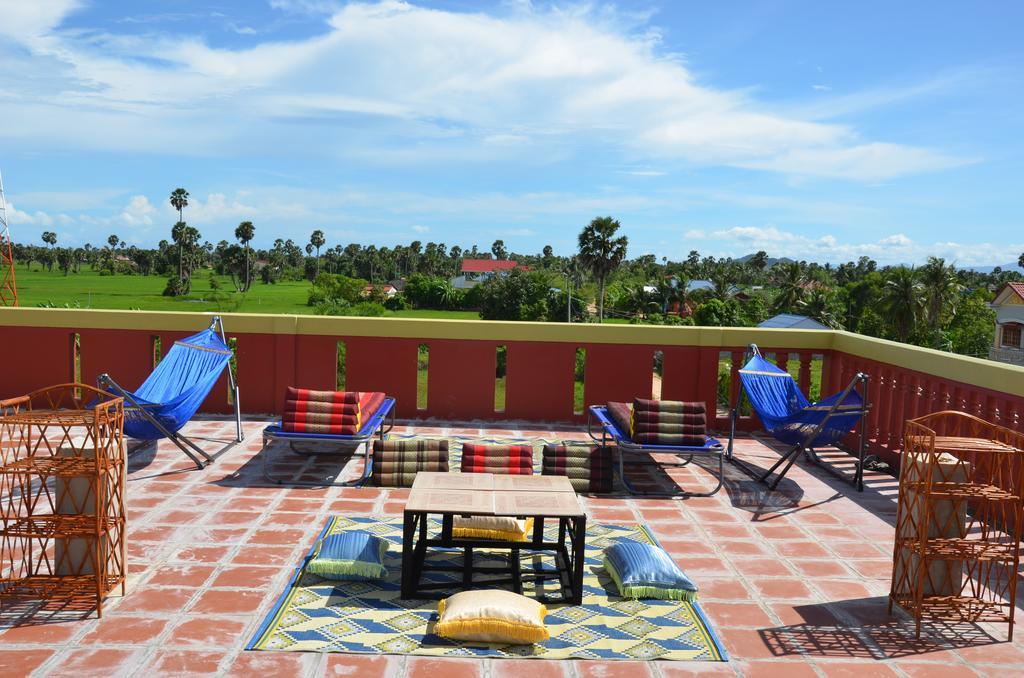 Nomads Guesthouse Kampot Buitenkant foto