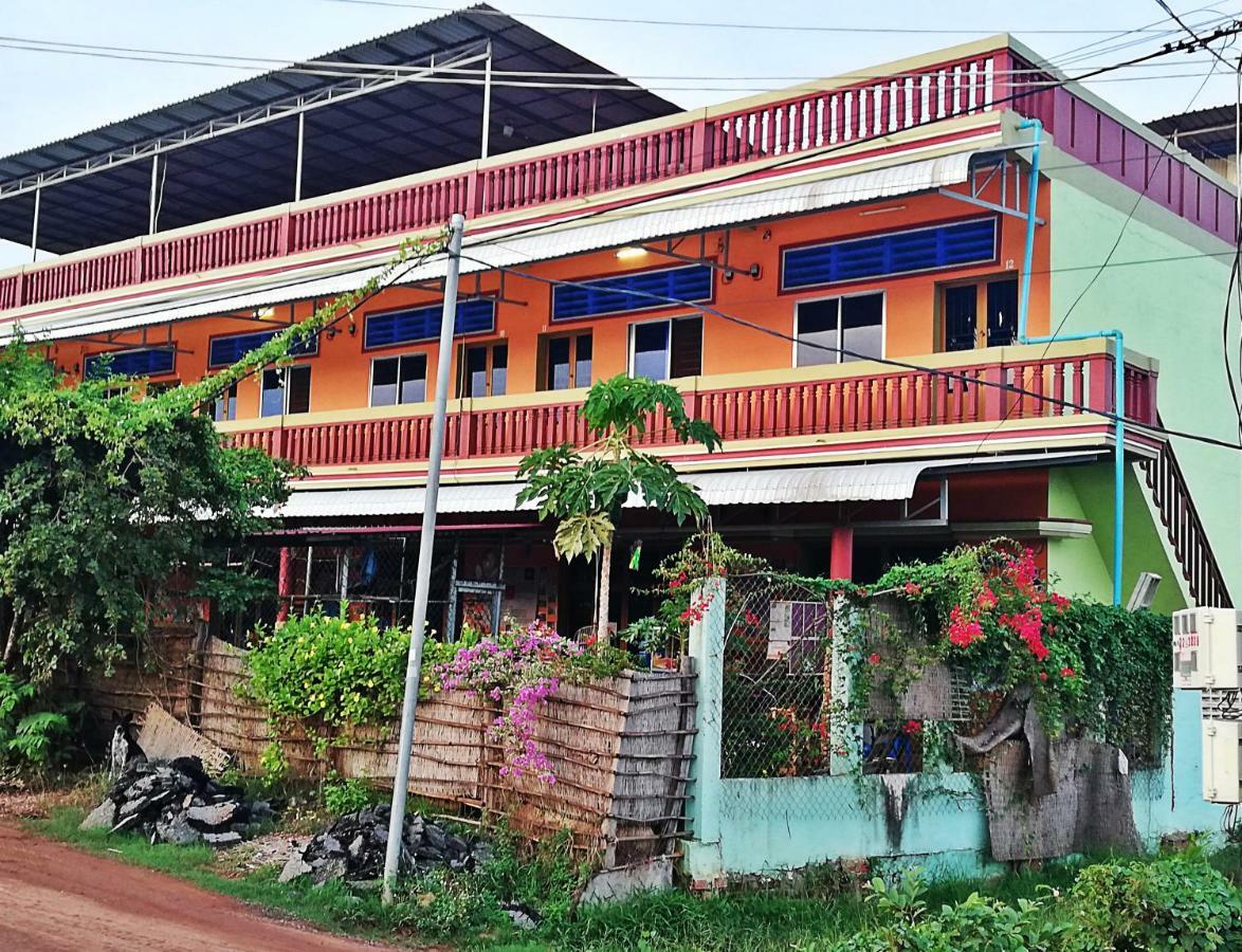 Nomads Guesthouse Kampot Buitenkant foto